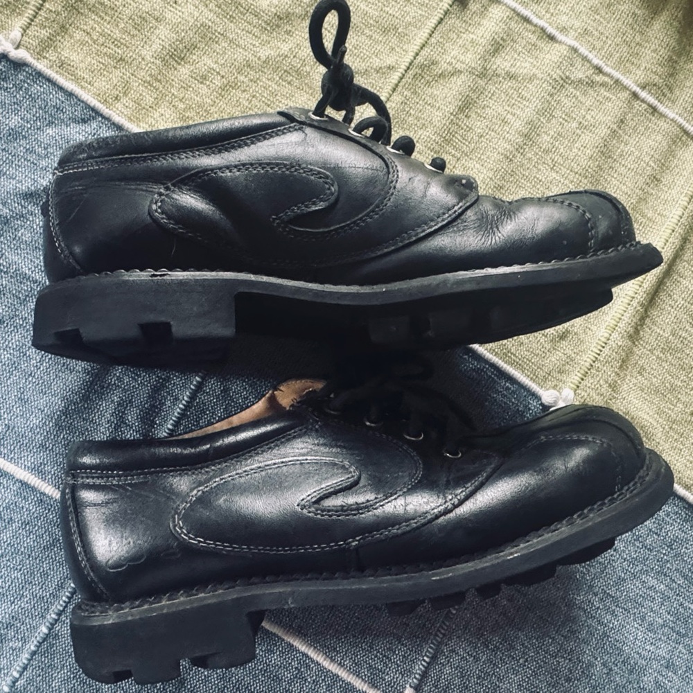 Fluevog Vintage Black Leather 7th Heaven Angels Derby Lug Soled Shoes! Size 9